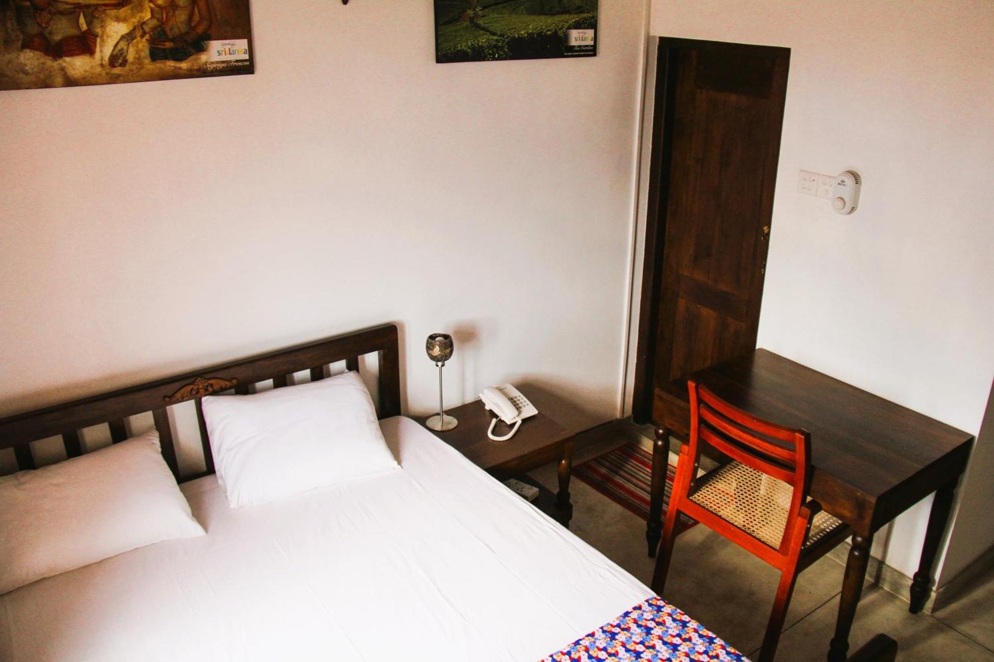 Muduna Walawwa Resort Kandy Exterior photo